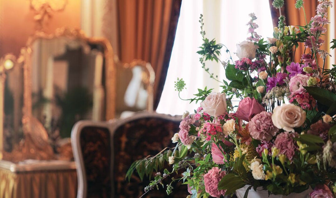 Spring centerpiece in Mrs. Vanderbilt's Bedroom at Biltmore