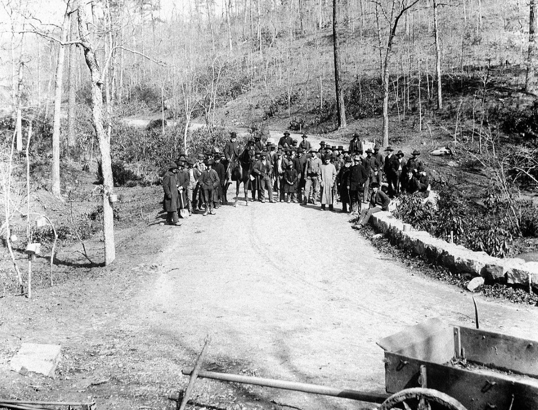 Archival photo of digging crew of Approach Road