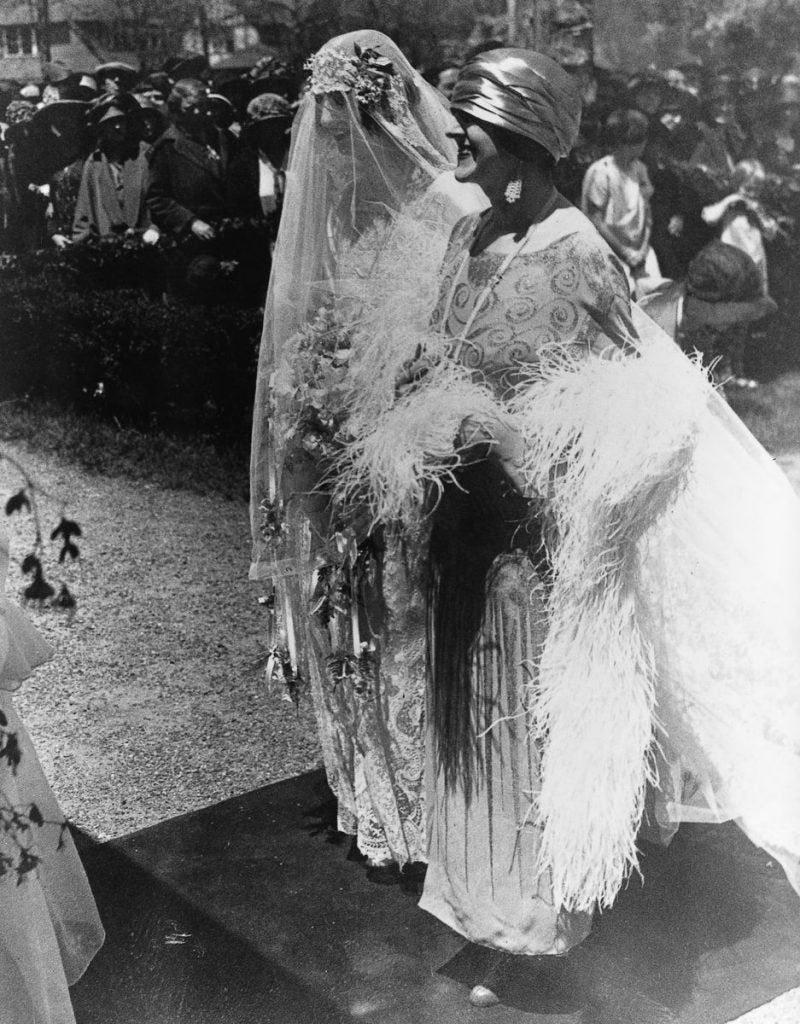 Cornelia Vanderbilt marries the Honorable John Francis Amherst Cecil.