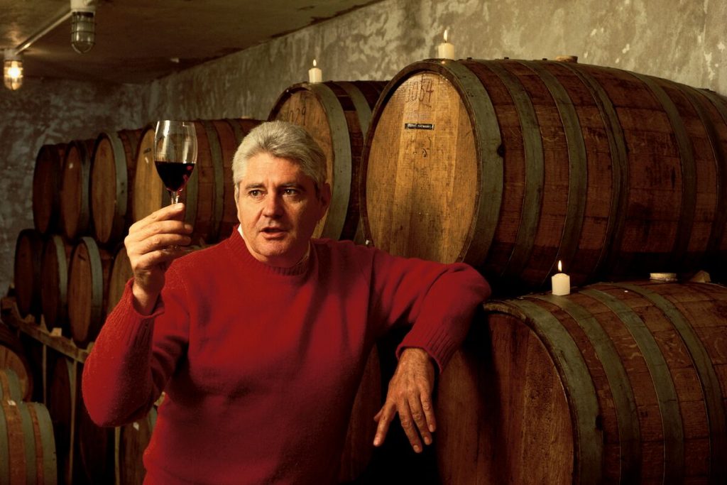 William Cecil plants his first grape vines just below Biltmore House.