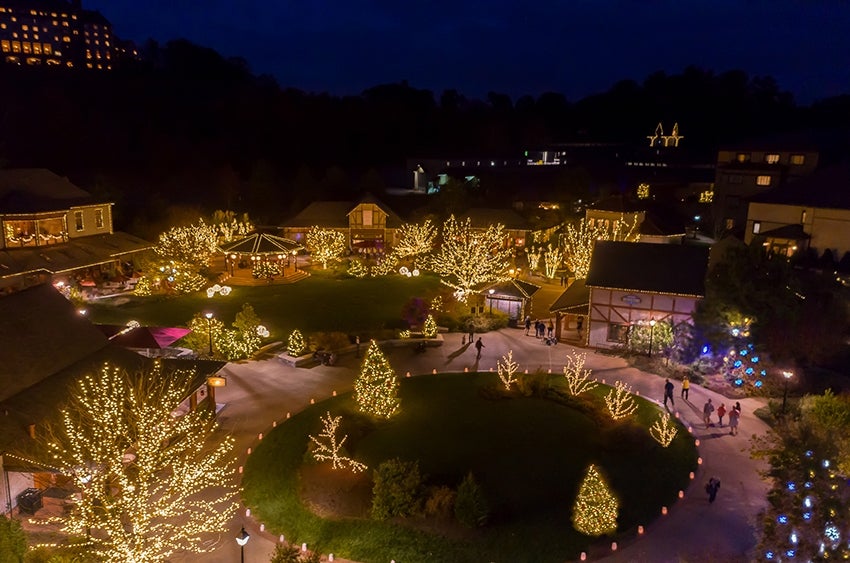 Candlelight Christmas Evenings - Biltmore