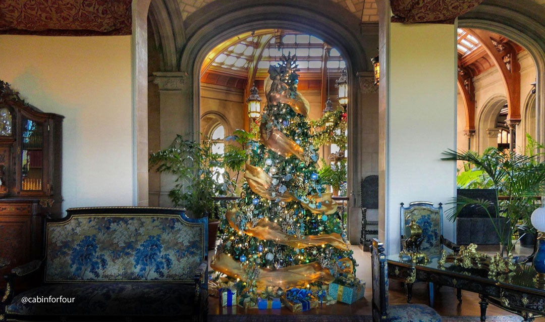 Christmas tree in Biltmore House Salon