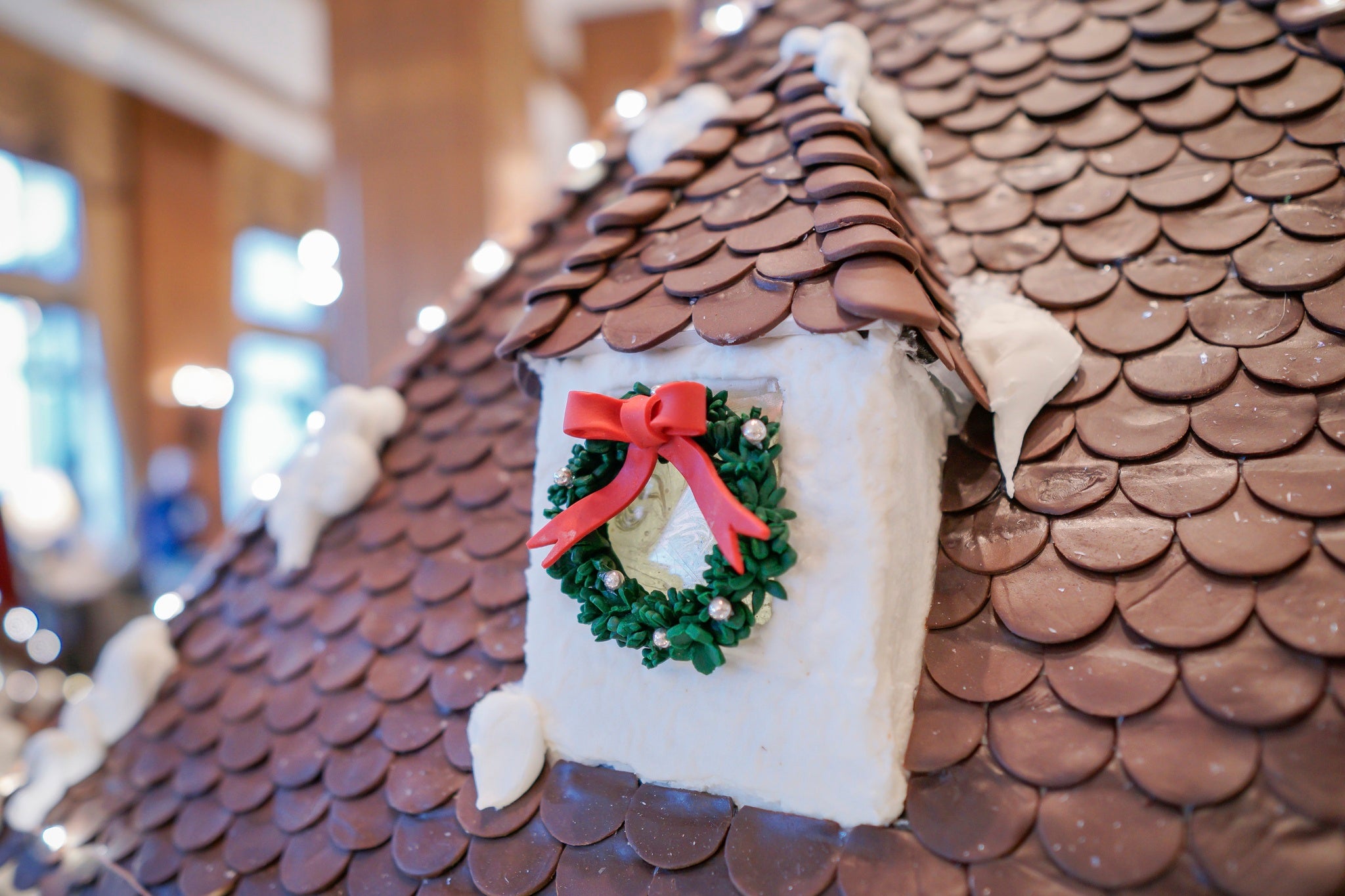 A tiny perfectly detailed gingerbread wreath