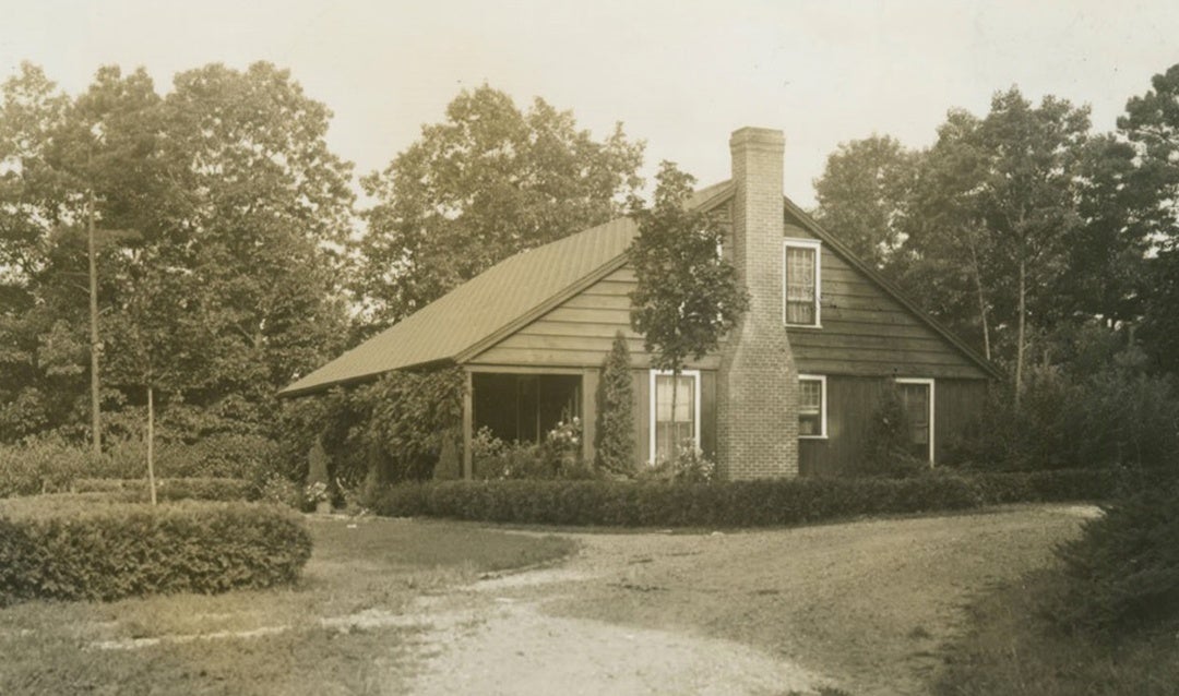 Archival image of Dairy Foreman's Cottage