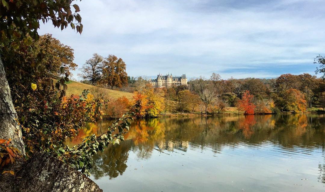 Lagoon Biltmore House in background