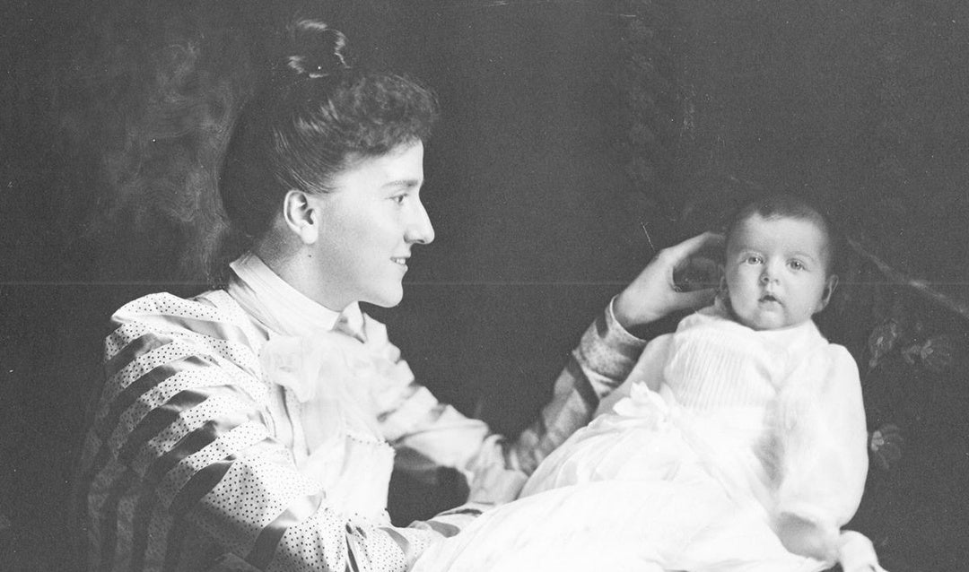 Edith Vanderbilt with young daughter Cornelia around the time of her christening, October 1900