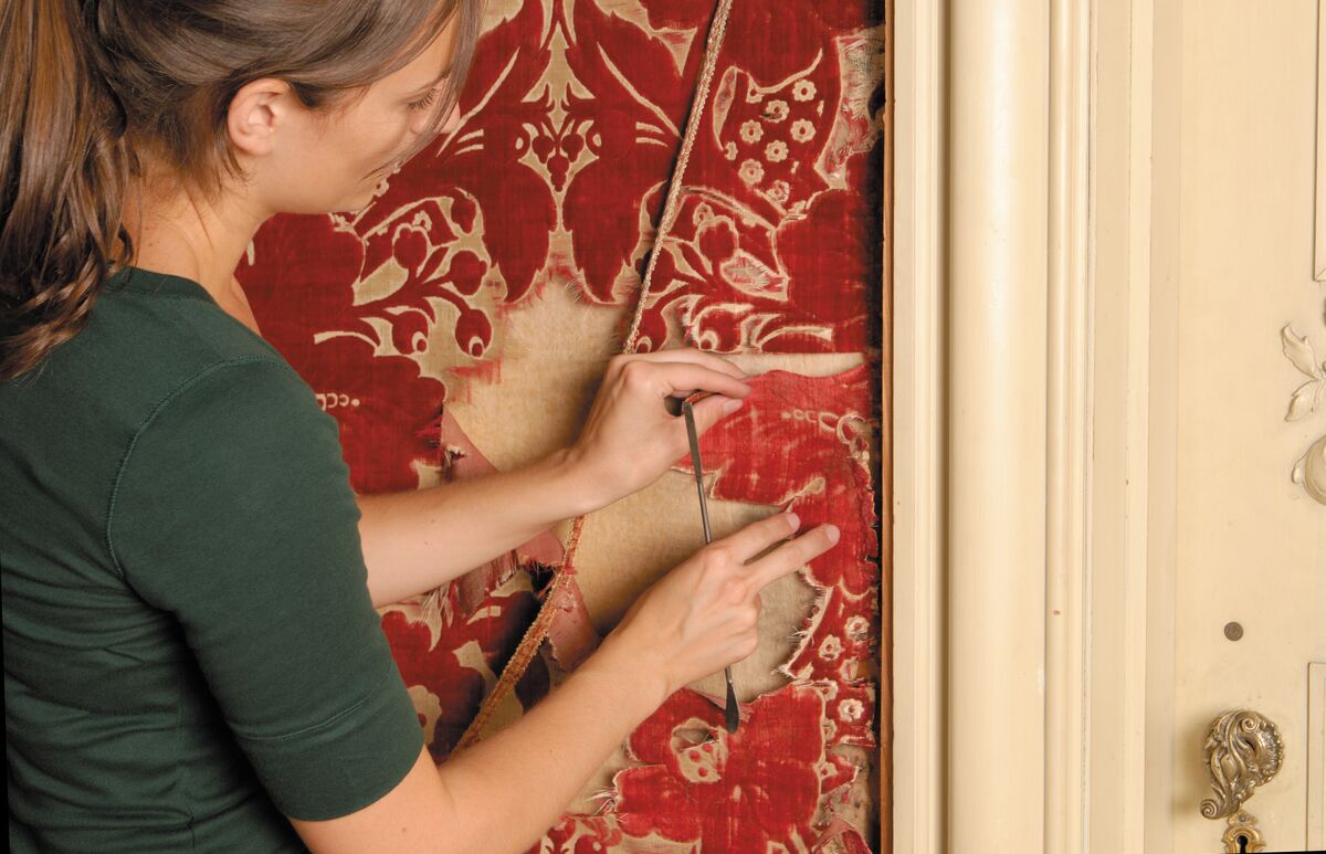 The Grandest Guest Rooms: Restoring the Louis XV Suite