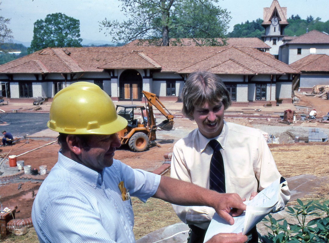 The Biltmore Estate Wine Company is established.