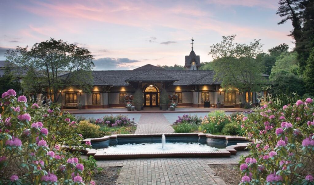 Entrance to Biltmore Winery with a fountain in front of it.