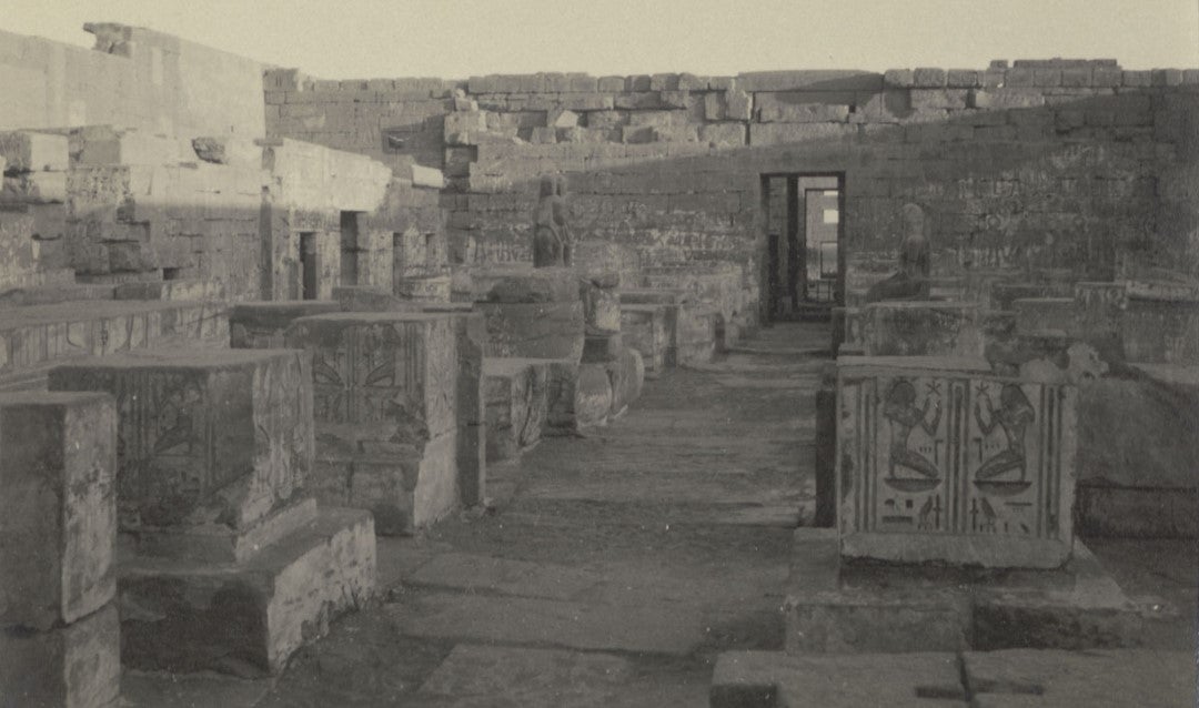 Archival photo of an interior view of the mortuary temple of Ramses III at Medinet Habu, late 1917.