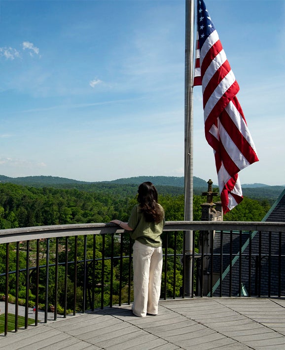 Guest enjoys rooftop view